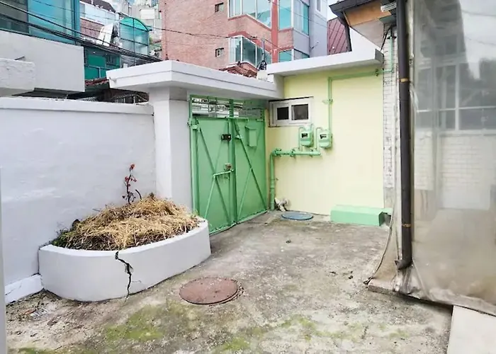 한옥 전통 인테리어 Hongdae 7min #sinchon 6min 公寓